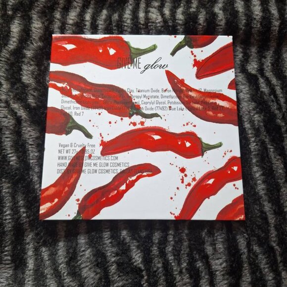 🌶️ Give Me Glow – “Extra Spicy” Eyeshadow Palette 🔥 - Picture 4 of 4
